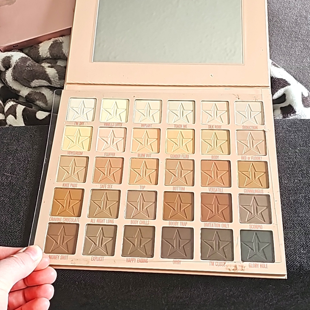 *HP" "ORGY" Jeffree Starr Eyeshadow Pallette (Nudes) Limited Edition & Rare š - Picture 5 of 6